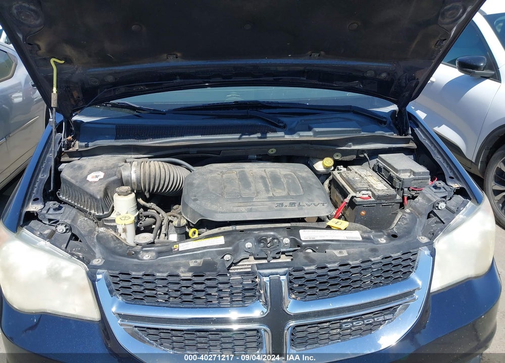 2011 DODGE GRAND CARAVAN VIN: 2D4RN4DG6BR601996
