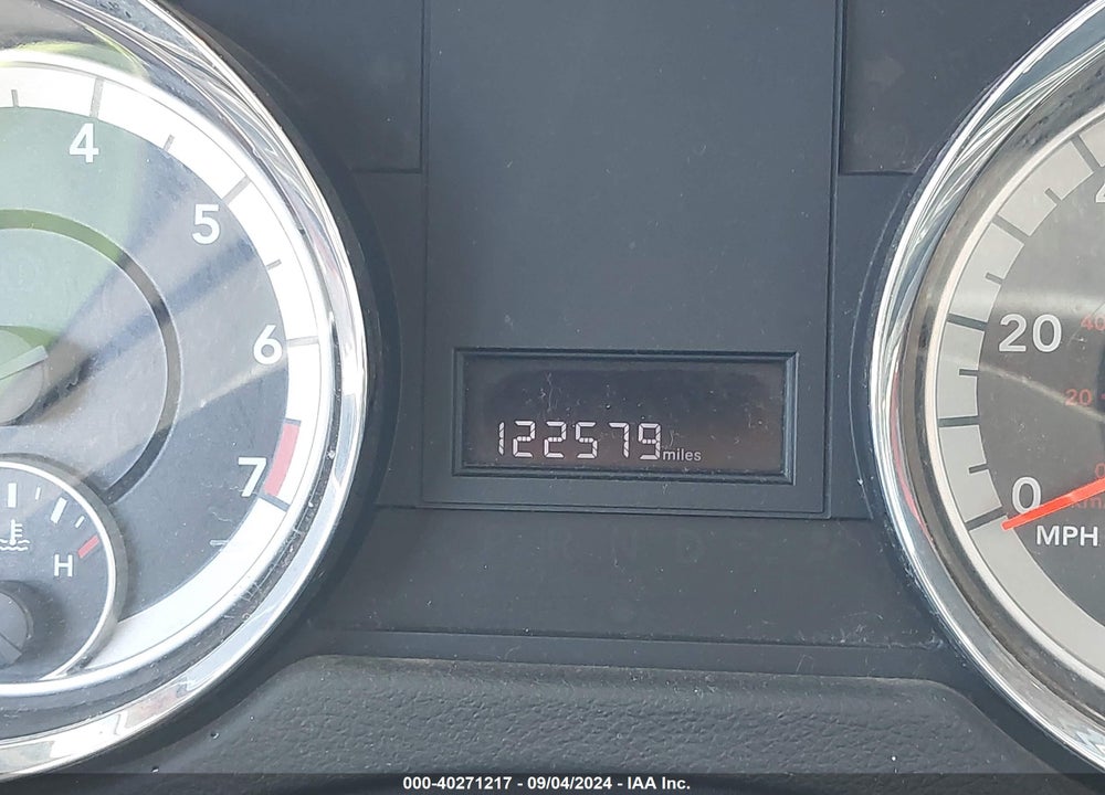 2011 DODGE GRAND CARAVAN VIN: 2D4RN4DG6BR601996