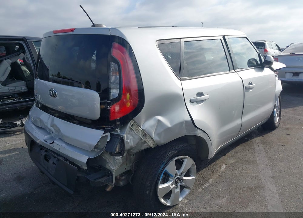 2018 KIA SOUL VIN: KNDJN2A28J7564389