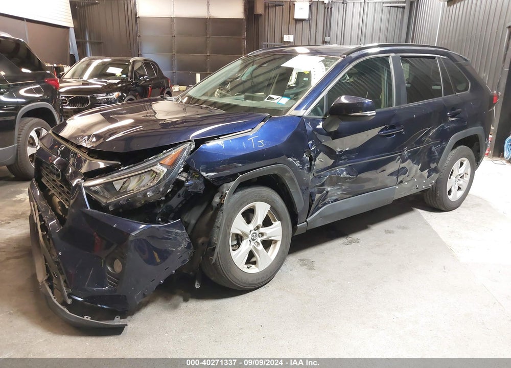 2020 TOYOTA RAV4 XLE VIN: 2T3P1RFV5LW104888