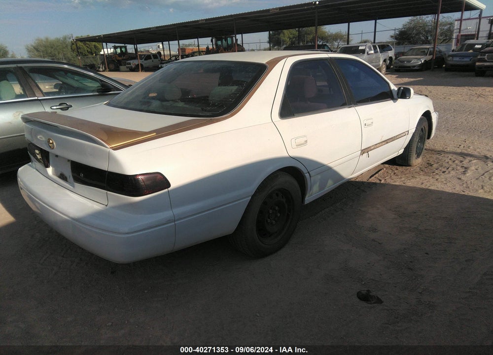 2001 TOYOTA CAMRY LE VIN: JT2BG22K110532169