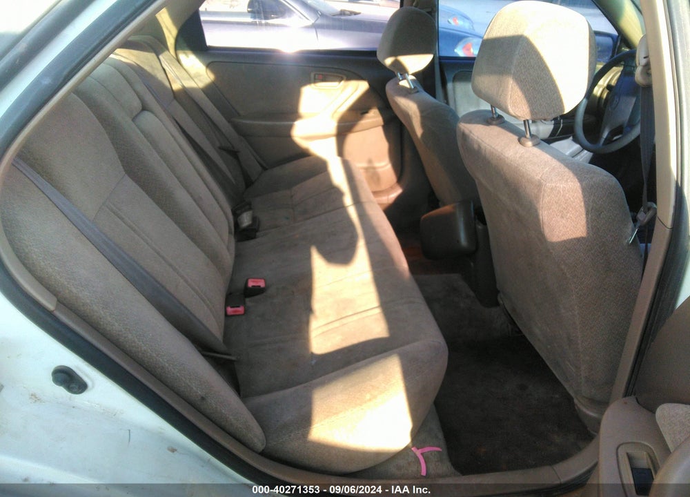 2001 TOYOTA CAMRY LE VIN: JT2BG22K110532169