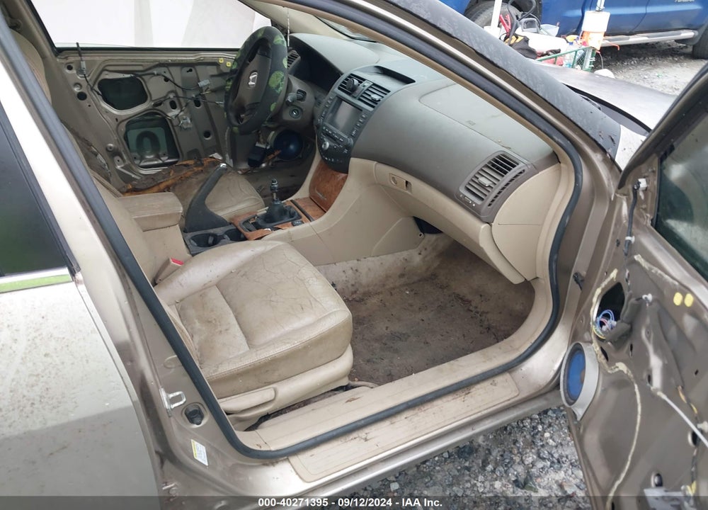 2004 HONDA ACCORD 2.4 EX VIN: 1HGCM55724A014522