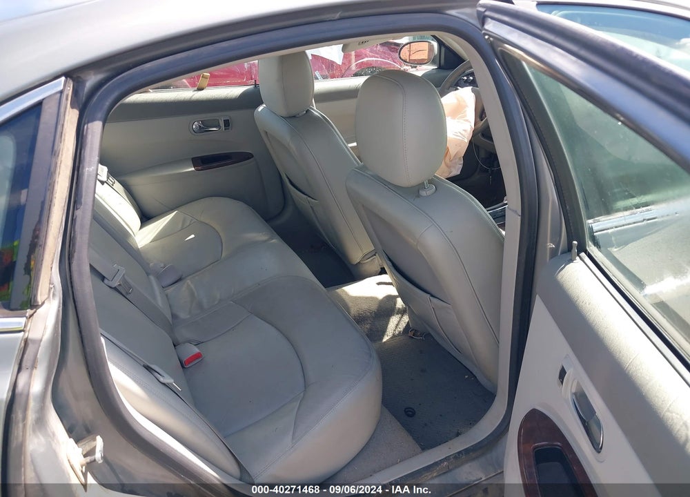 2009 BUICK LACROSSE VIN: 2G4WD582091257738