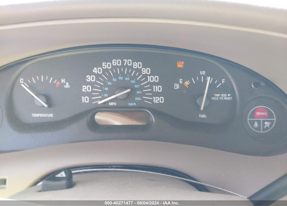 2001 BUICK CENTURY CUSTOM VIN: 2G4WS52J411223506