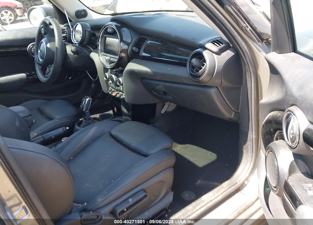 2021 MINI HARDTOP COOPER S VIN: WMWXU9C09M2M97124