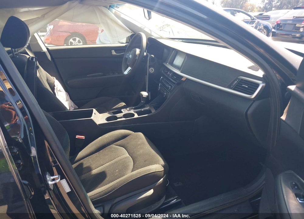 2019 KIA OPTIMA LX VIN: 5XXGT4L38KG364512