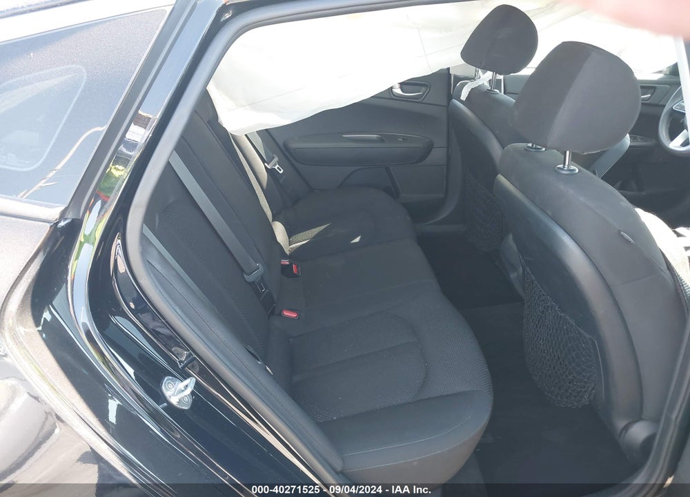 2019 KIA OPTIMA LX VIN: 5XXGT4L38KG364512
