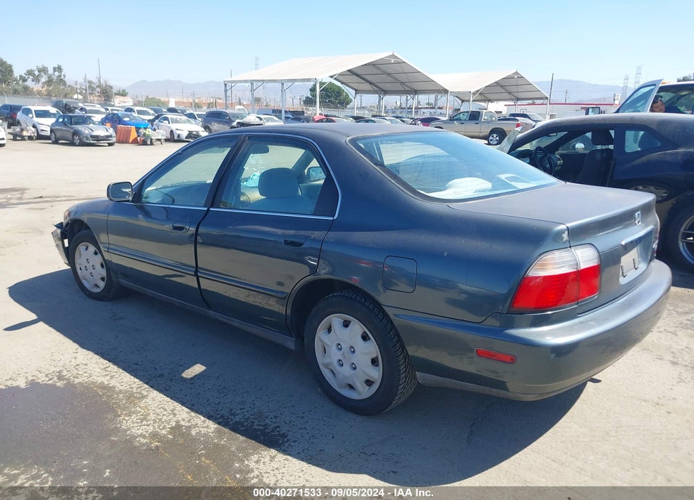 1997 HONDA ACCORD LX VIN: 1HGCD5632VA115105