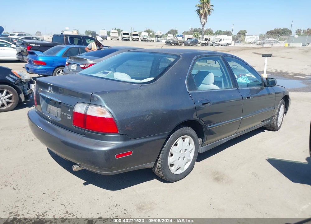 1997 HONDA ACCORD LX VIN: 1HGCD5632VA115105