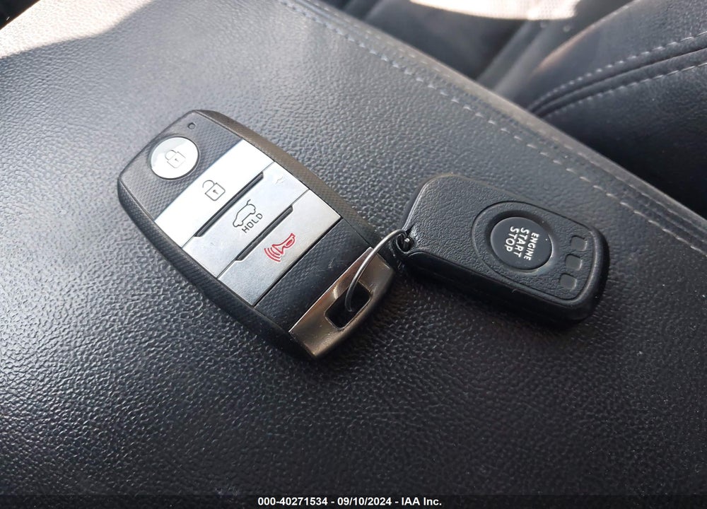 2019 KIA SORENTO 3.3L SX VIN: 5XYPKDA50KG524854