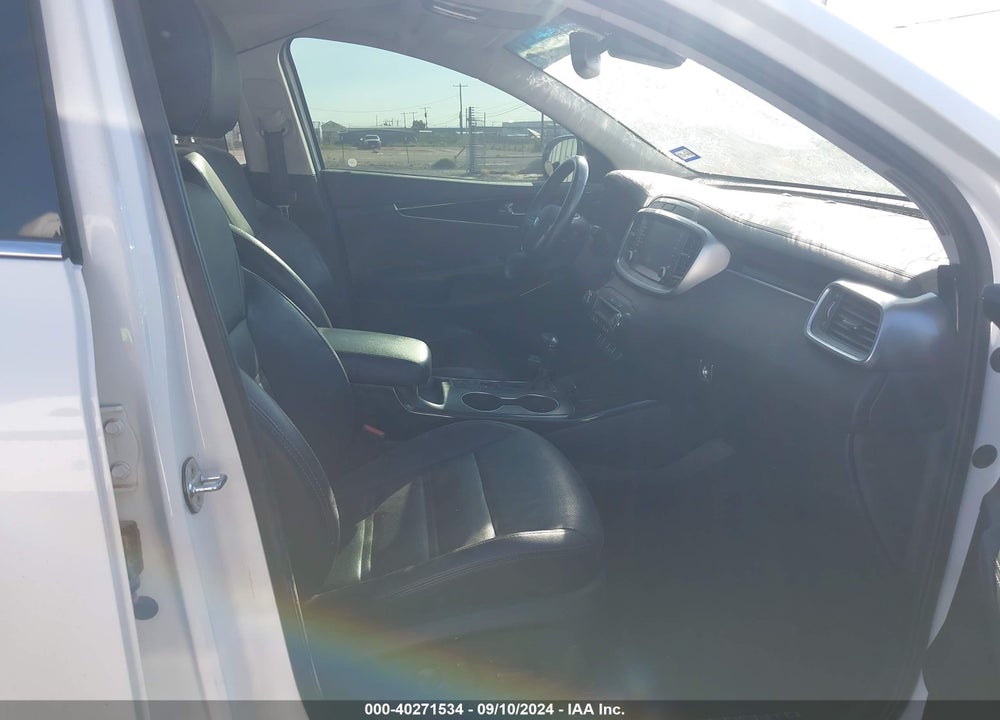 2019 KIA SORENTO 3.3L SX VIN: 5XYPKDA50KG524854