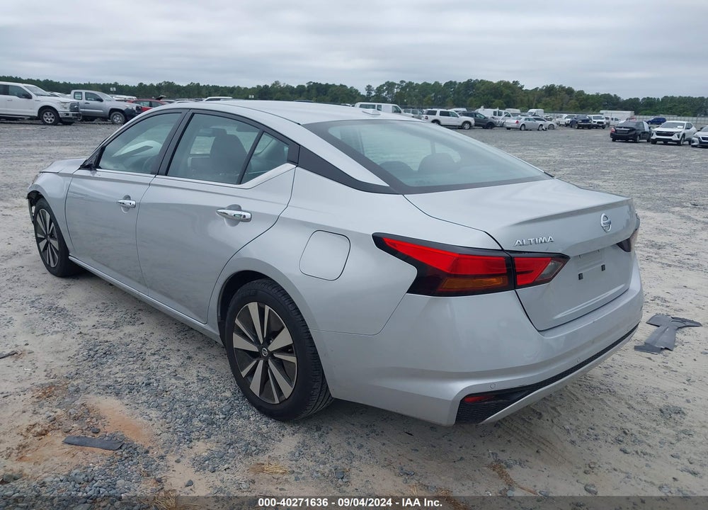 2022 NISSAN ALTIMA VIN: 1N4BL4DV0NN385198