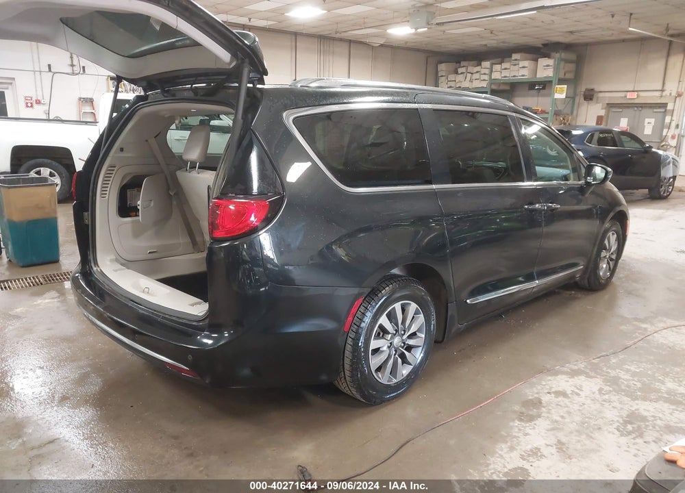 2019 CHRYSLER PACIFICA HYBRID LIMITED VIN: 2C4RC1N70KR687029