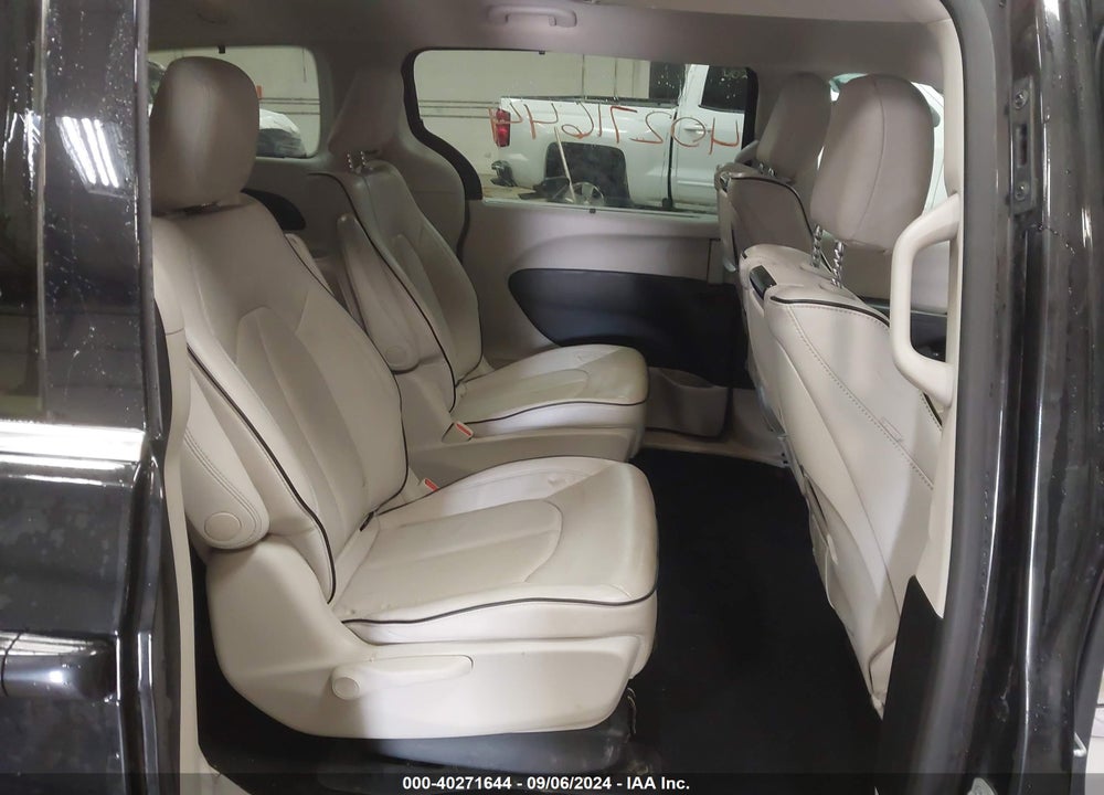 2019 CHRYSLER PACIFICA HYBRID LIMITED VIN: 2C4RC1N70KR687029