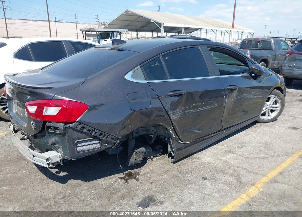 2017 CHEVROLET CRUZE LT AUTO VIN: 1G1BE5SM8H7267647