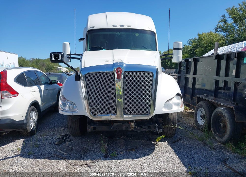 2017 KENWORTH T680 VIN: 1XKYDP9X7HJ169166