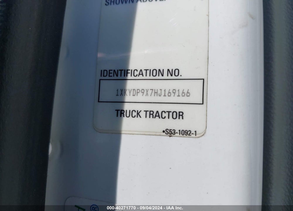 2017 KENWORTH T680 VIN: 1XKYDP9X7HJ169166