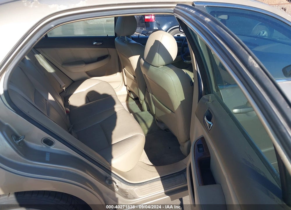 2006 HONDA ACCORD 3.0 EX VIN: 1HGCM66886A057973