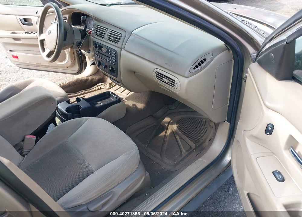 2005 FORD TAURUS VIN: 1FAFP53235A139045