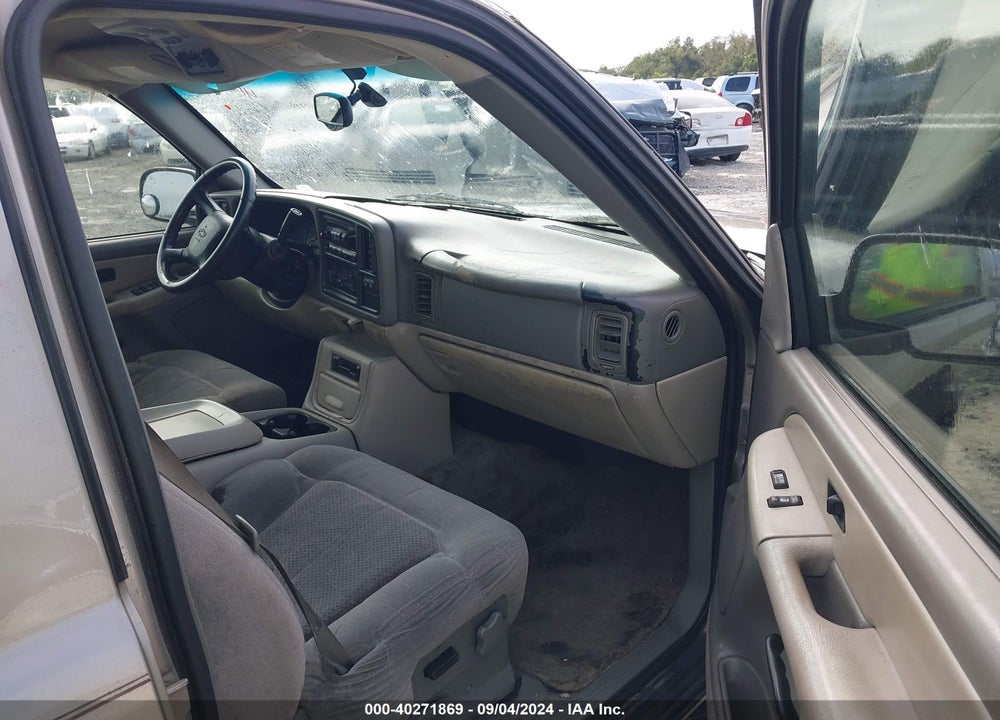 2001 CHEVROLET TAHOE LS VIN: 1GNEC13T21J278930