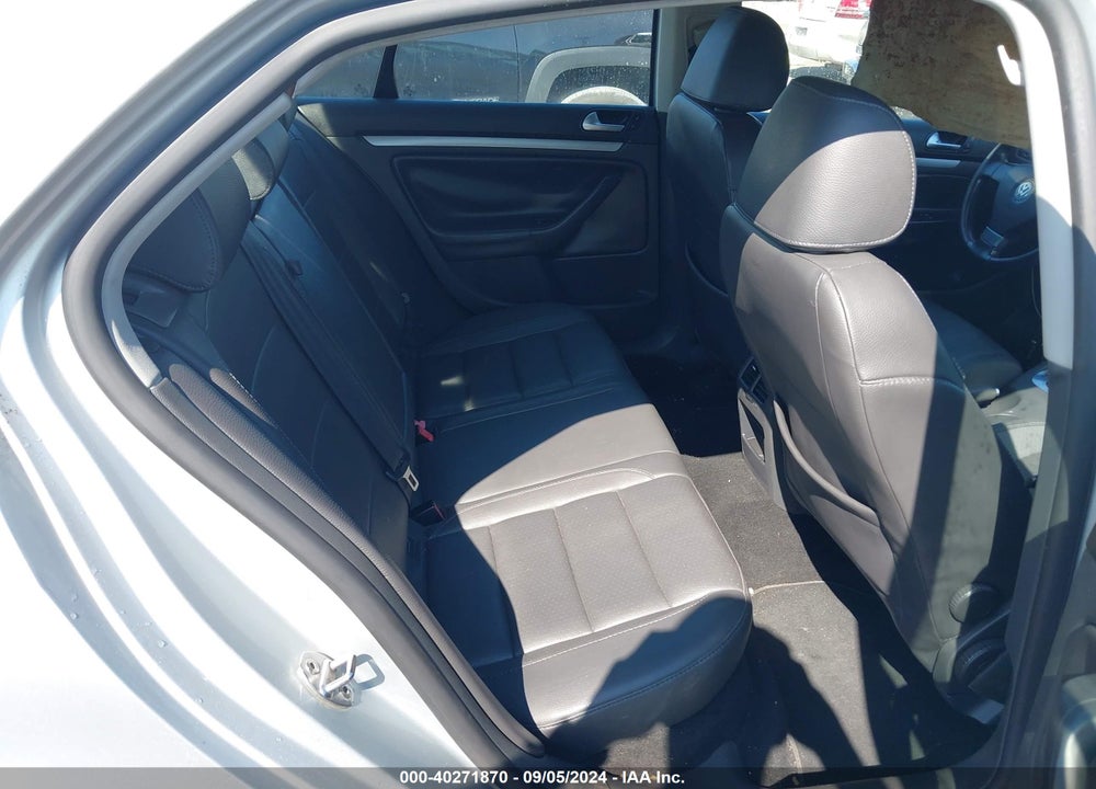 2008 VOLKSWAGEN JETTA WOLFSBURG EDITION VIN: 3VWRJ71K78M189815