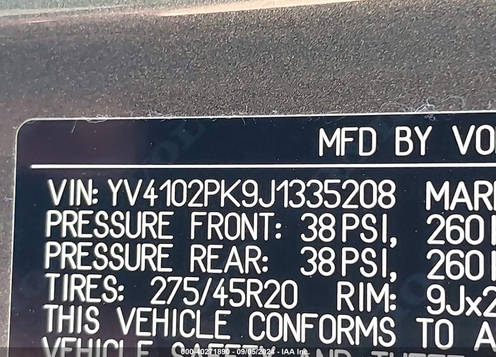 2018 VOLVO XC90 T5 MOMENTUM VIN: YV4102PK9J1335208