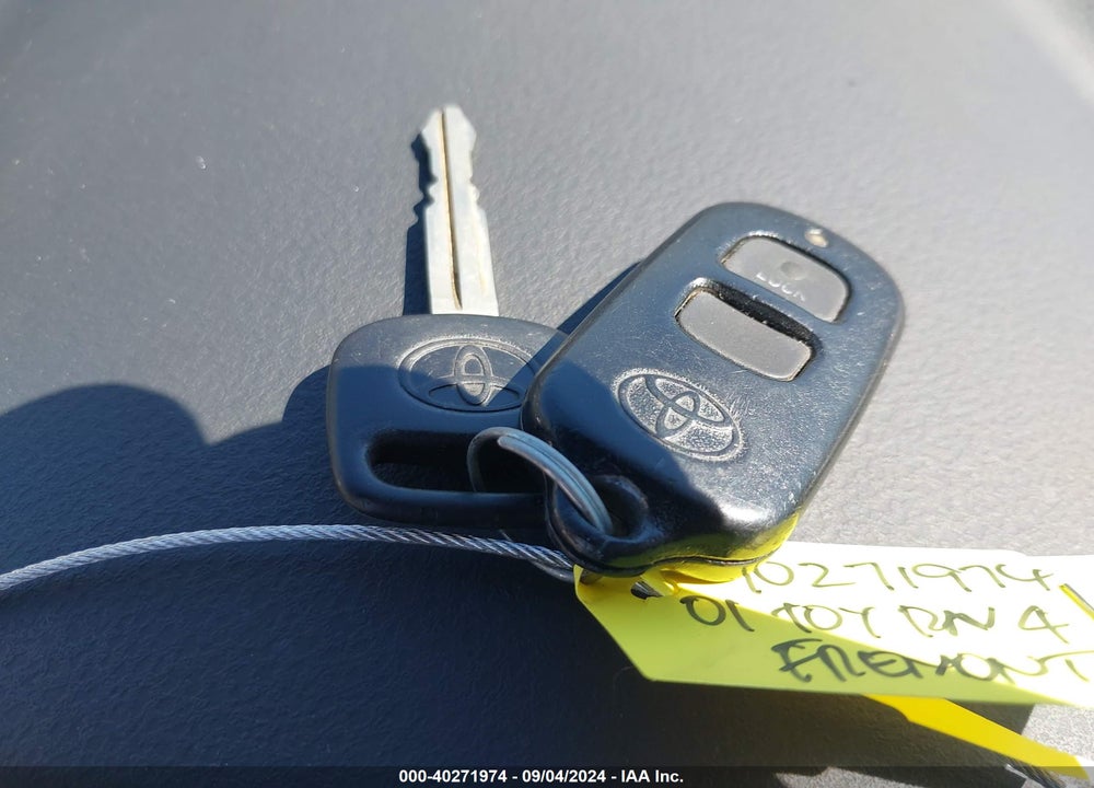 2001 TOYOTA RAV4 VIN: JTEGH20V110041023