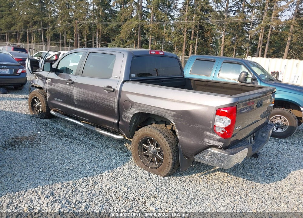 2017 TOYOTA TUNDRA SR5 5.7L V8 VIN: 5TFDY5F12HX617877
