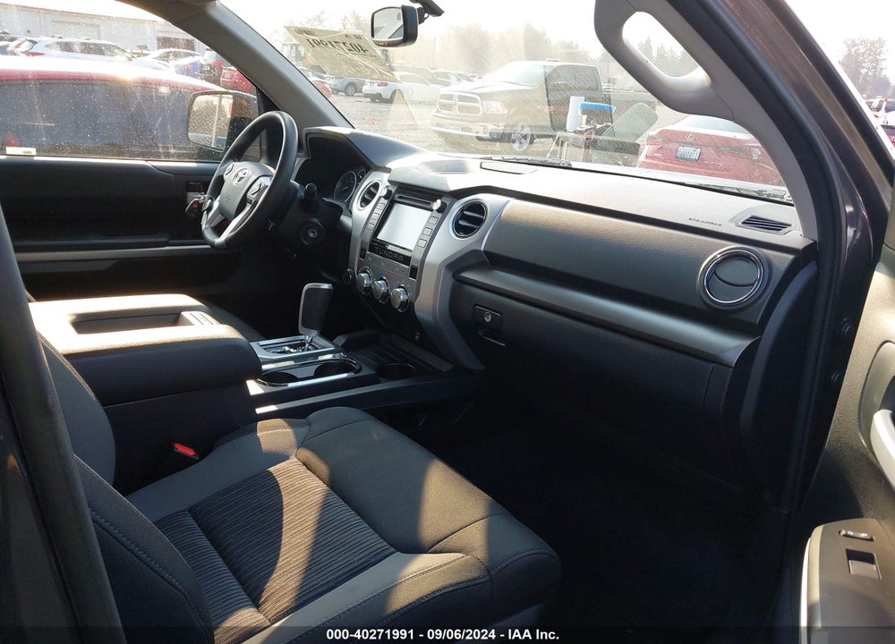 2017 TOYOTA TUNDRA SR5 5.7L V8 VIN: 5TFDY5F12HX617877
