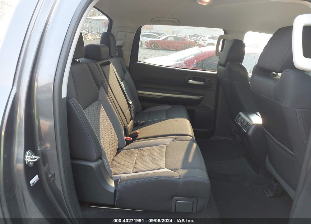 2017 TOYOTA TUNDRA SR5 5.7L V8 VIN: 5TFDY5F12HX617877