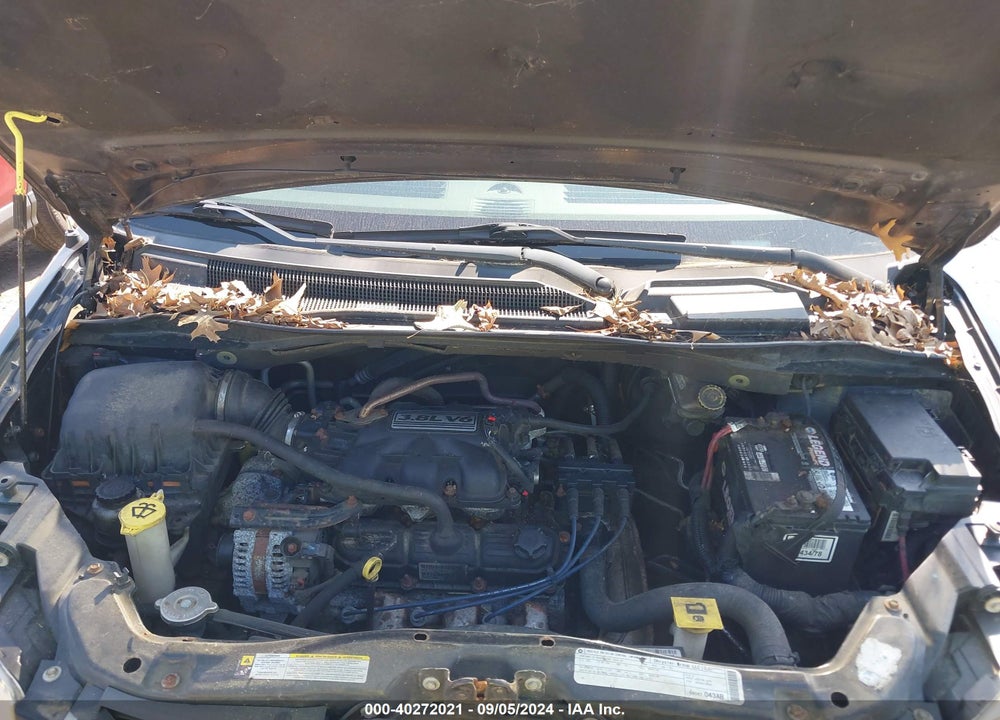 2010 CHRYSLER TOWN & COUNTRY VIN: 2A4RR5D12AR192844