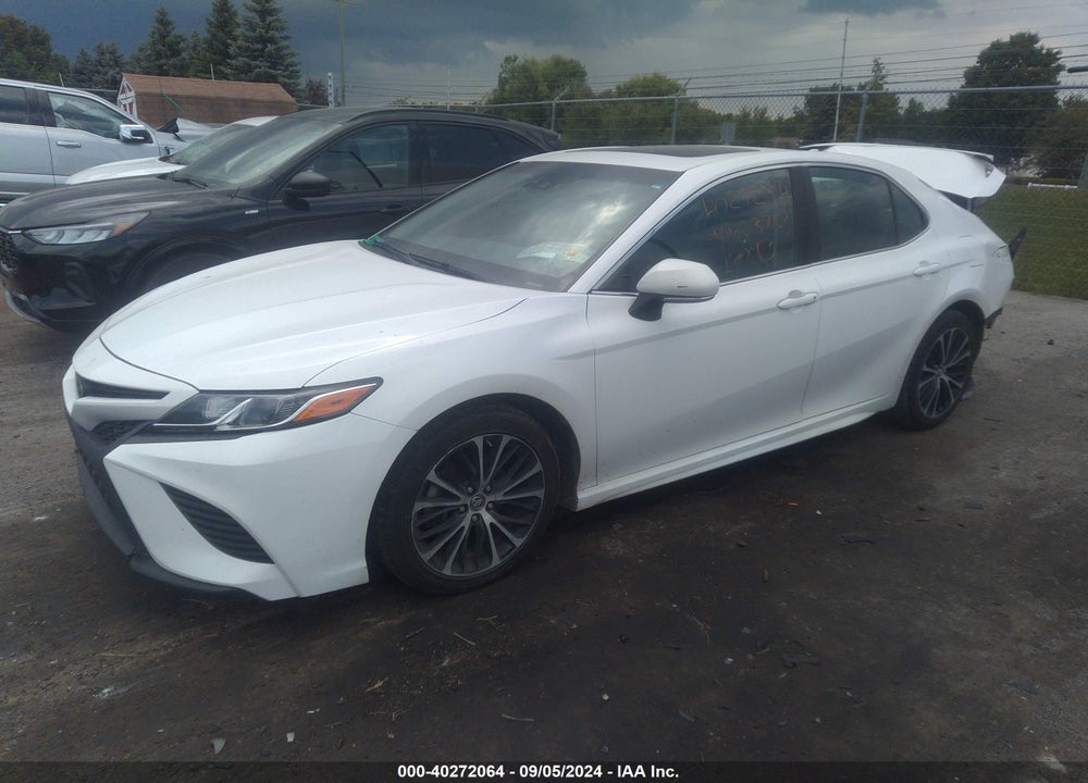 2018 TOYOTA CAMRY SE VIN: 4T1B11HK2JU633753
