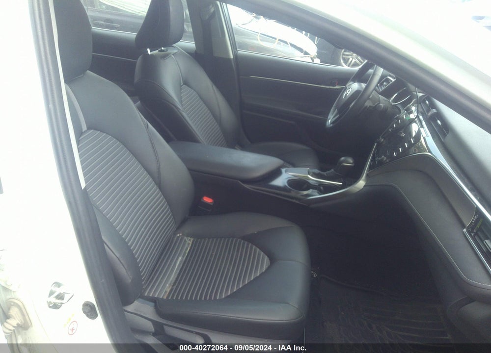 2018 TOYOTA CAMRY SE VIN: 4T1B11HK2JU633753