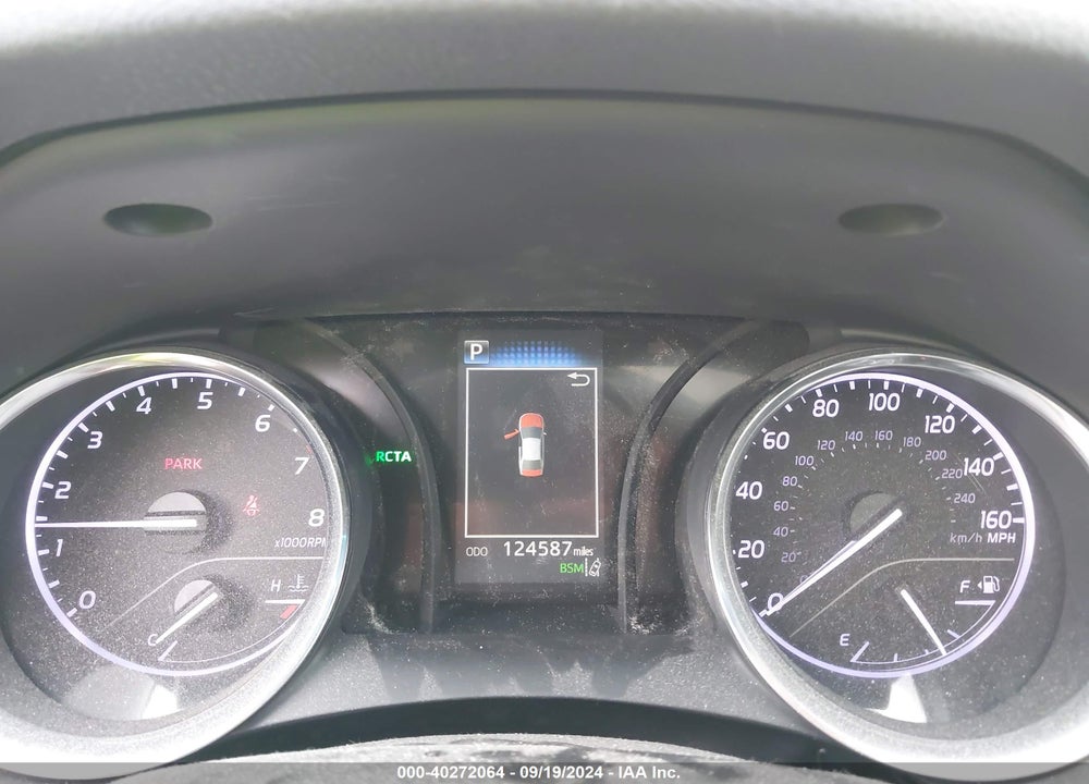 2018 TOYOTA CAMRY SE VIN: 4T1B11HK2JU633753