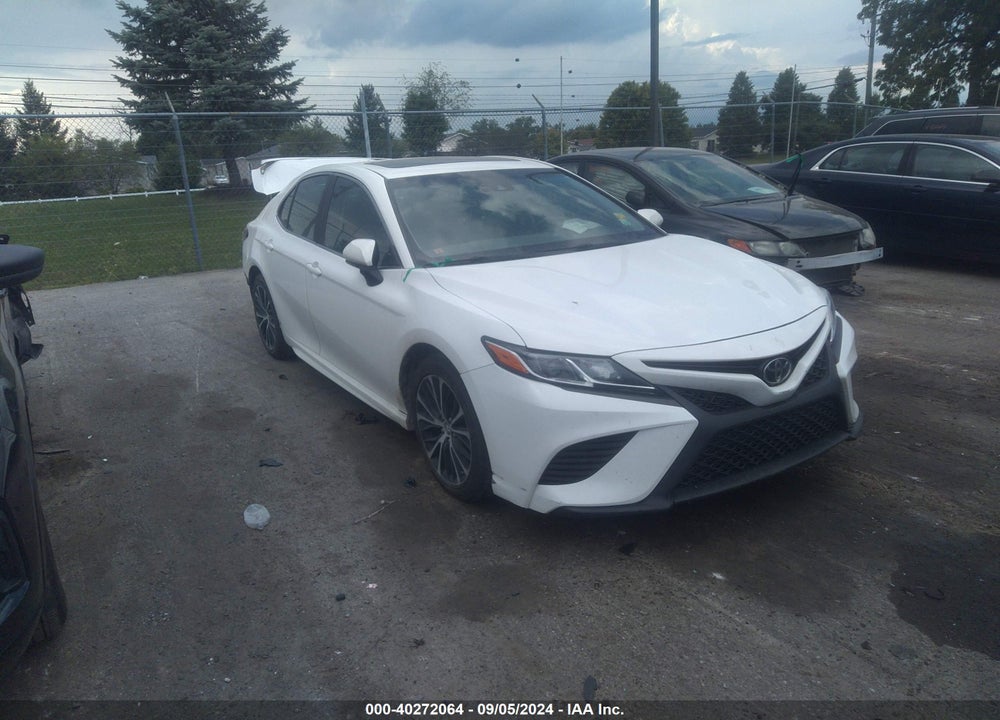 2018 TOYOTA CAMRY SE VIN: 4T1B11HK2JU633753