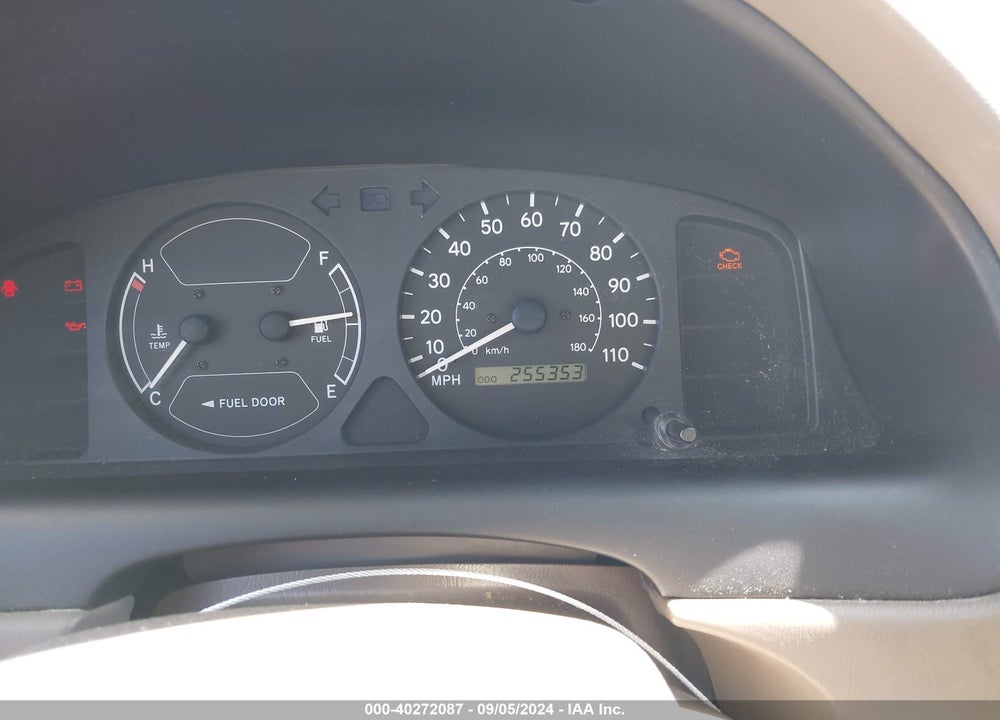 1999 TOYOTA COROLLA VIN: 2T1BR12E2XC111906