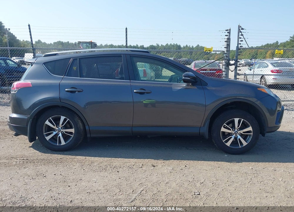 2018 TOYOTA RAV4 XLE VIN: JTMRFREV3JJ253694