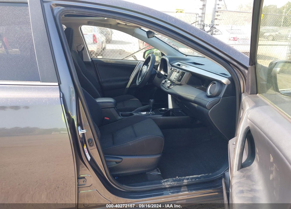 2018 TOYOTA RAV4 XLE VIN: JTMRFREV3JJ253694