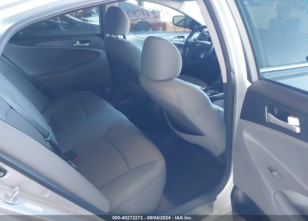 2011 HYUNDAI SONATA VIN: 5NPEB4AC1BH063159