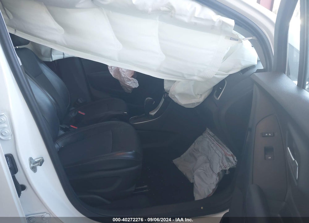 2019 CHEVROLET TRAX LT VIN: 3GNCJPSB8KL333285