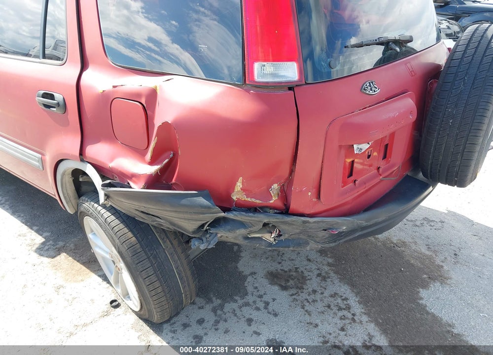 1998 HONDA CR-V LX VIN: JHLRD2849WC005948
