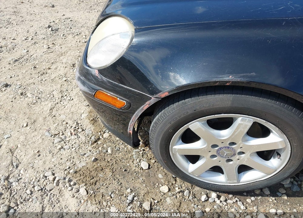 2001 MERCEDES-BENZ SLK 230 KOMPRESSOR VIN: WDBKK49F01F174200