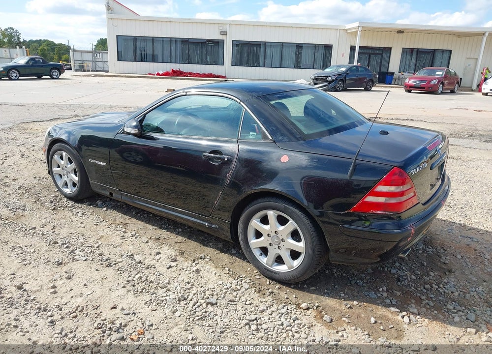 2001 MERCEDES-BENZ SLK 230 KOMPRESSOR VIN: WDBKK49F01F174200