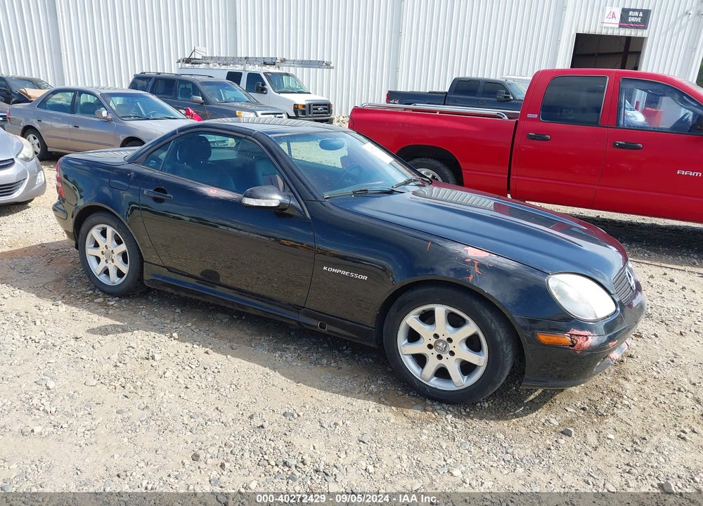 2001 MERCEDES-BENZ SLK 230 KOMPRESSOR VIN: WDBKK49F01F174200