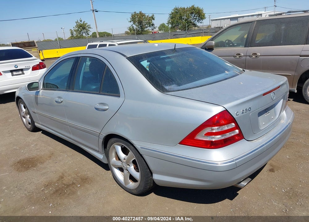 2006 MERCEDES-BENZ C 230 SPORT VIN: WDBRF52H26E022551