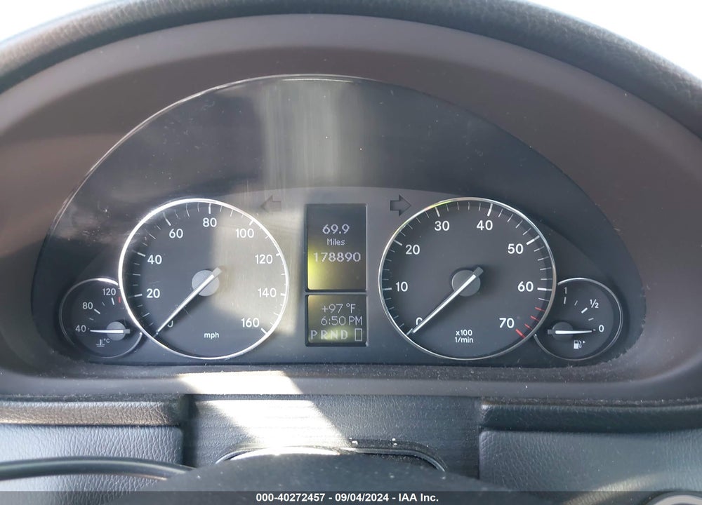 2006 MERCEDES-BENZ C 230 SPORT VIN: WDBRF52H26E022551