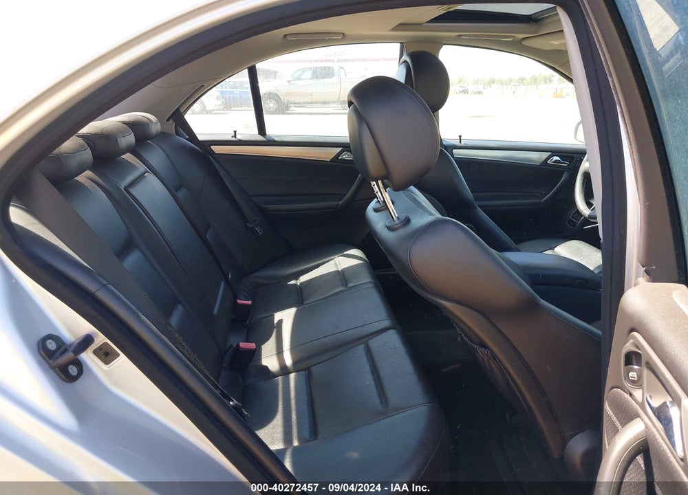2006 MERCEDES-BENZ C 230 SPORT VIN: WDBRF52H26E022551