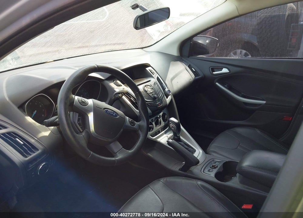 2014 FORD FOCUS SE VIN: 1FADP3F28EL205262