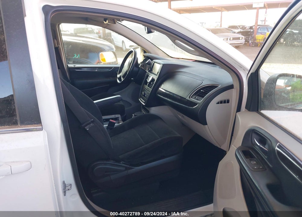 2013 CHRYSLER TOWN & COUNTRY TOURING VIN: 2C4RC1BG8DR559628